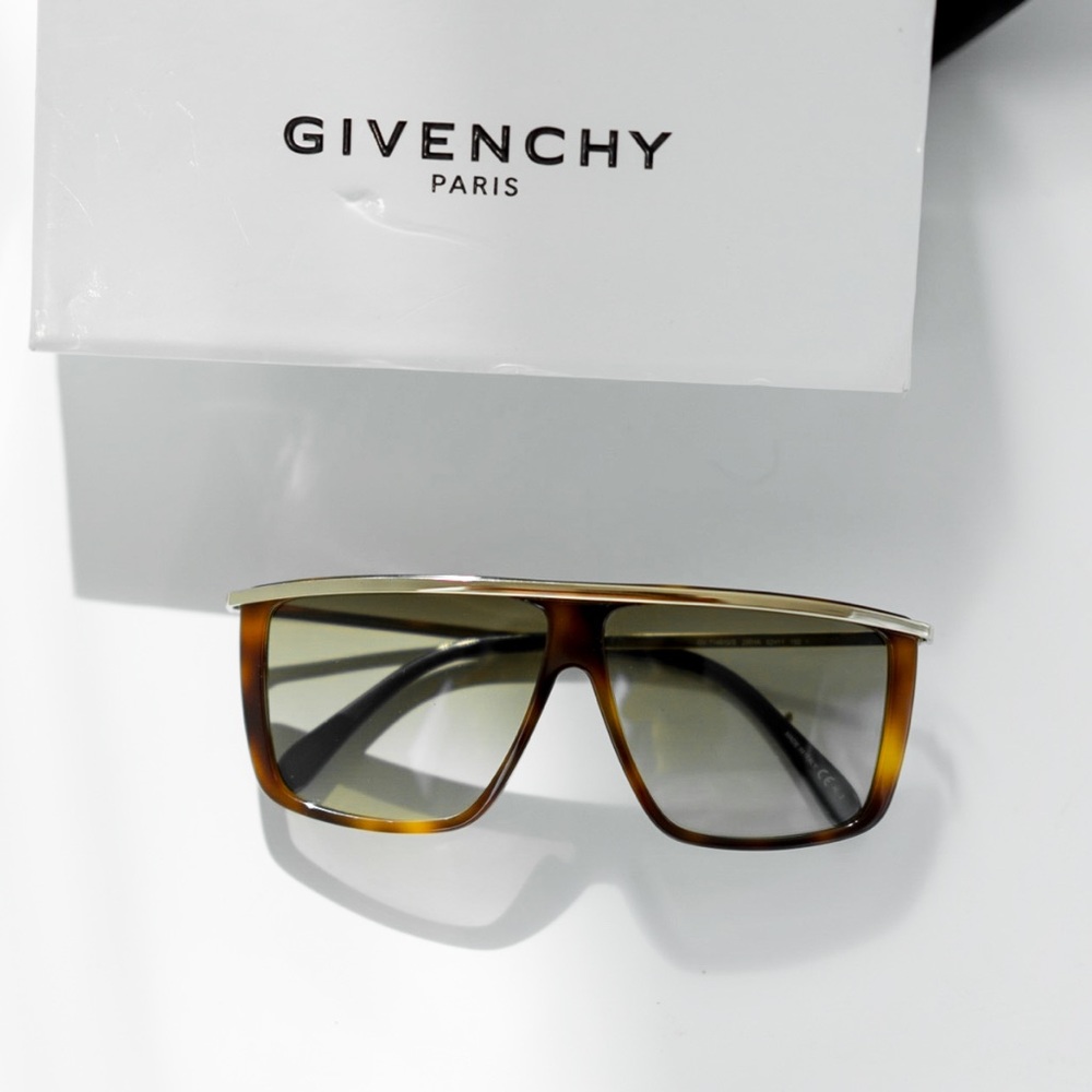 GIVENCHY - Flat Top Havana Sunglasses - Like New!